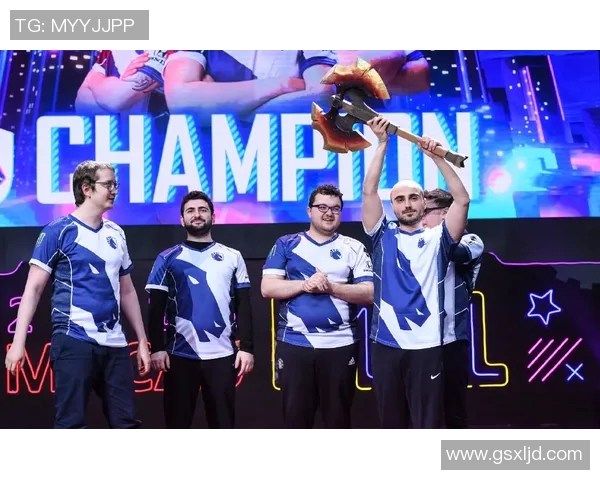 热议DOTA2FPX战队意识变革带来的新机遇与挑战分析