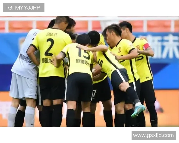 上港与恒大激战成平局2比2精彩回放视频分享